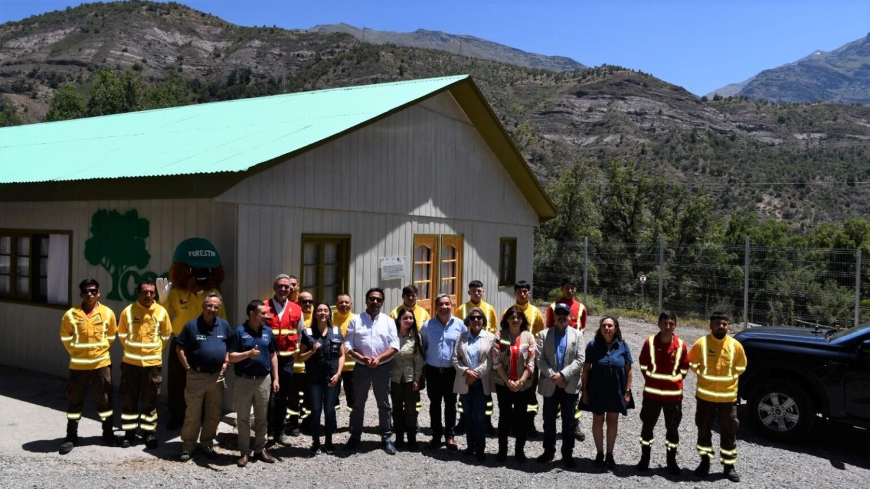 /base-de-brigada-permanente-para-combatir-incendios-en-san-jose-de-maipo