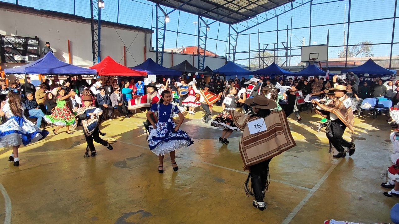 /en-caldera-se-realizo-campeonato-comunal-de-cueca-escolar