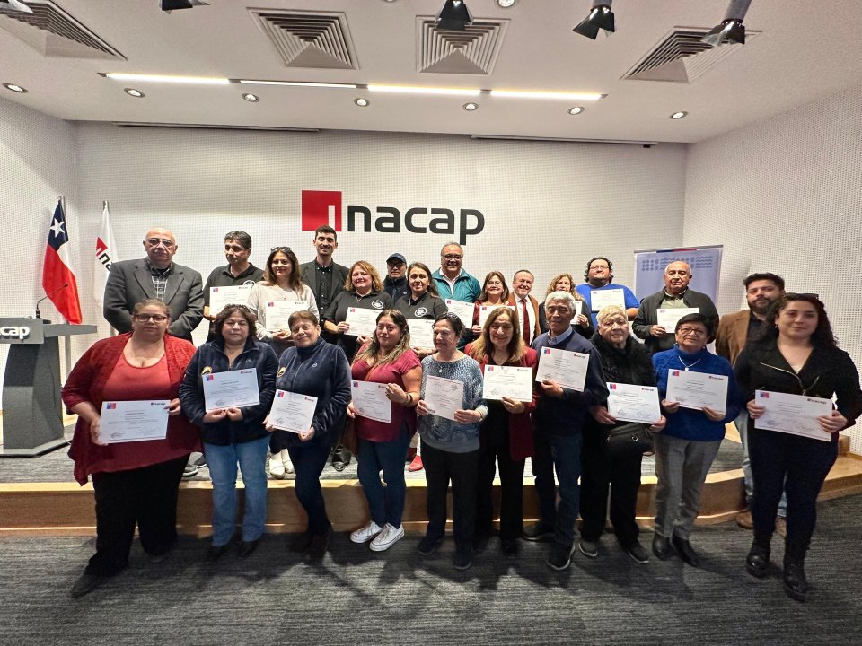 /dirigentes-sociales-de-copiapo-reciben-certificacion-en-formulacion-de