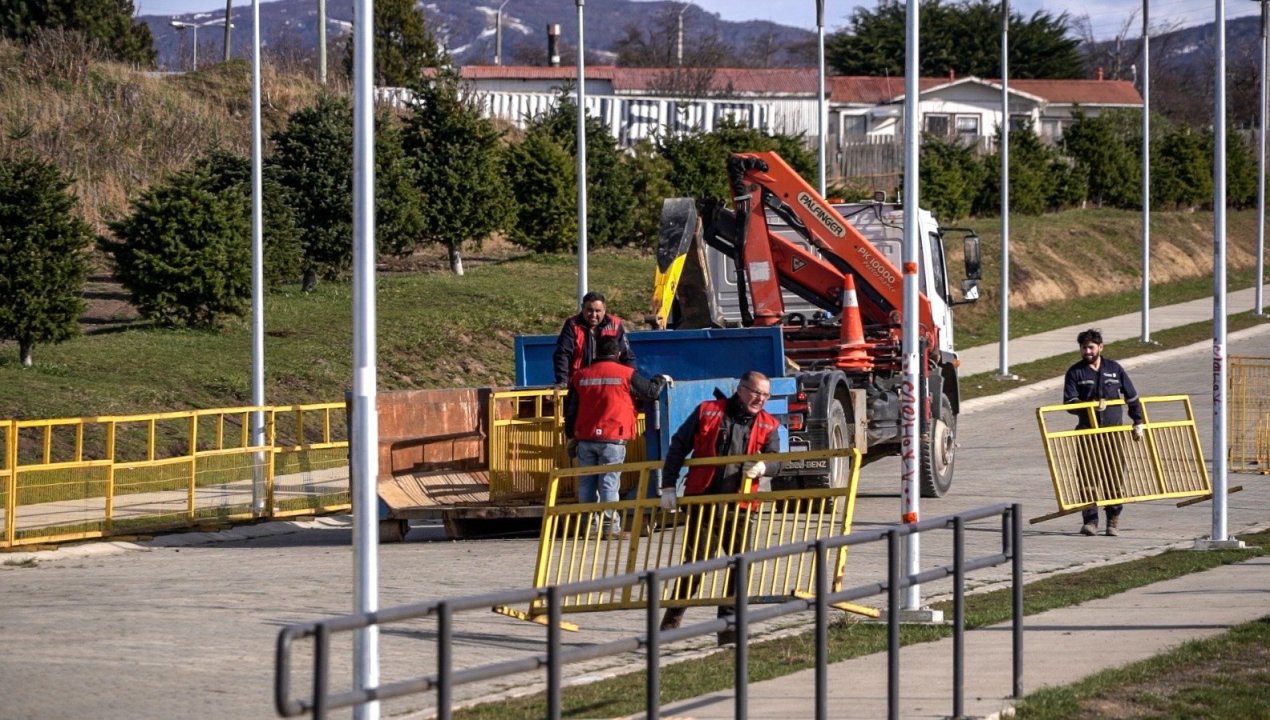 /municipio-comenzo-a-preparar-el-parque-maria-behety-para-las-fiestas