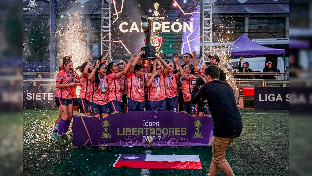 /el-trofeo-se-va-a-conce-deluxe-fc-gana-la-copa-libertadores-femenina-de-futbol-7