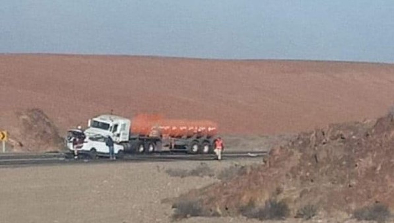 /regionales/region-de-atacama/chanaral-cuatro-fallecidos-deja-fatal-accidente-de-transito-entre-camion