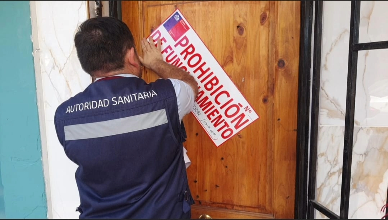 /en-pleno-centro-de-antofagasta-seremi-de-salud-prohibe-funcionamiento-a